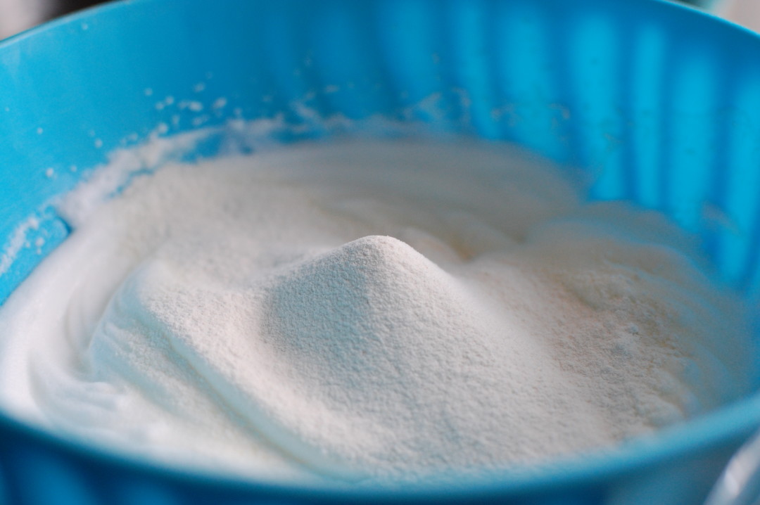CIALDA CROCCANTE CON SPUMA DI RICOTTA E ACCIUGA • Il Blog di cucina di ...